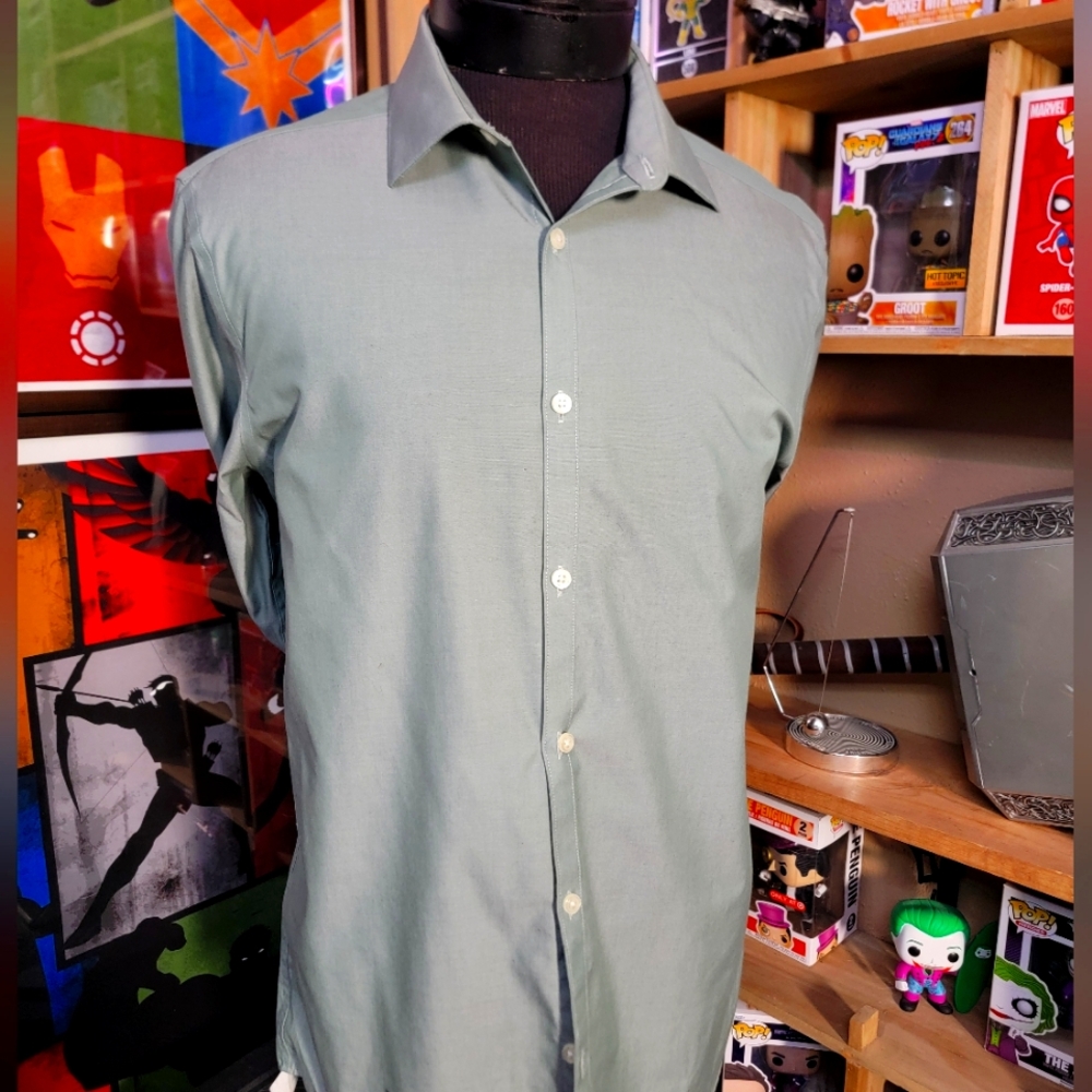 Super rare Moss color dress shirt